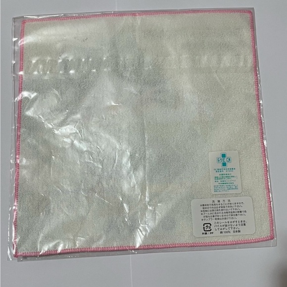 Hello Kitty 2006 Oita Japan Hand/Face Cloth - Picture 3 of 5